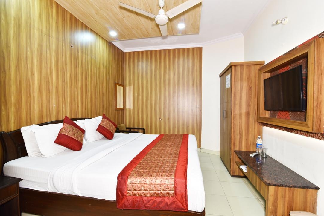 Hotel B-Comfort Amritsar Exterior photo