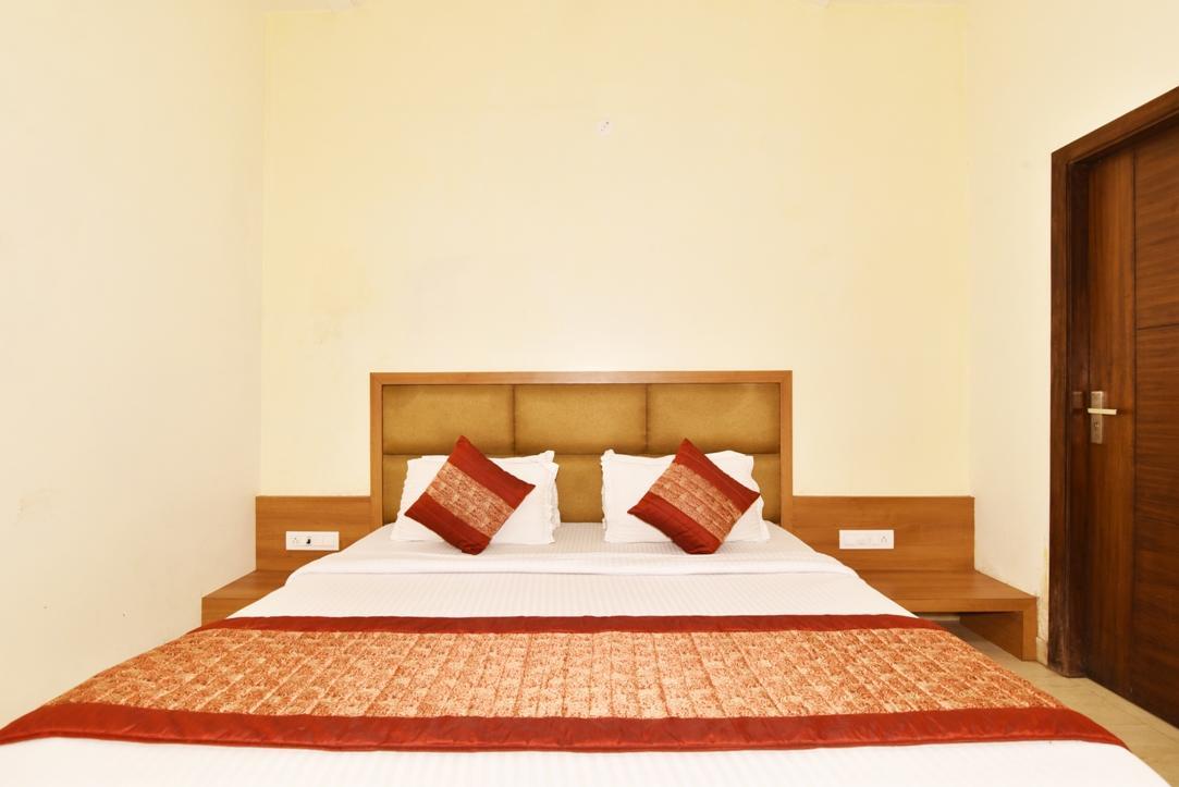 Hotel B-Comfort Amritsar Exterior photo
