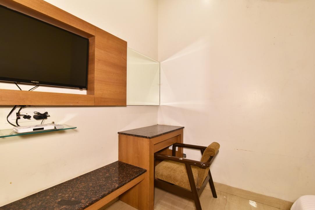 Hotel B-Comfort Amritsar Exterior photo